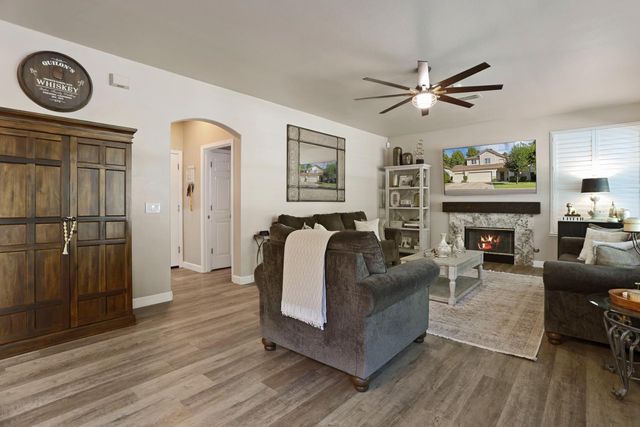 4054 Pine Lake Cir, Stockton, CA 95219