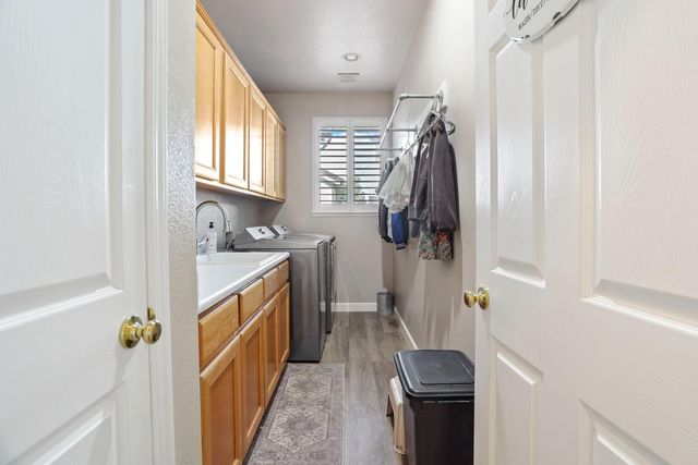 4054 Pine Lake Cir, Stockton, CA 95219