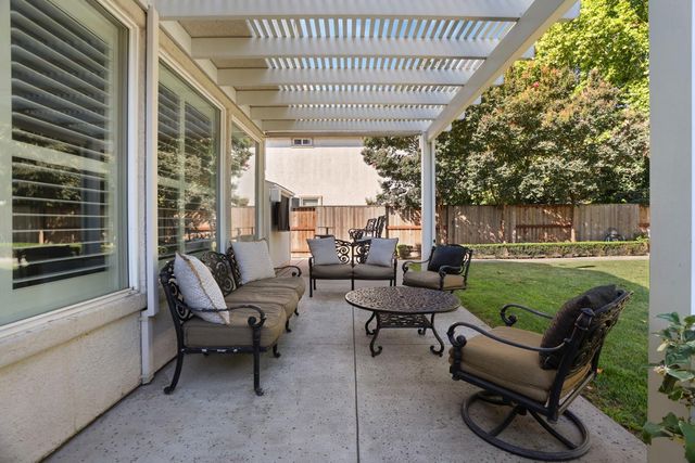 4054 Pine Lake Cir, Stockton, CA 95219