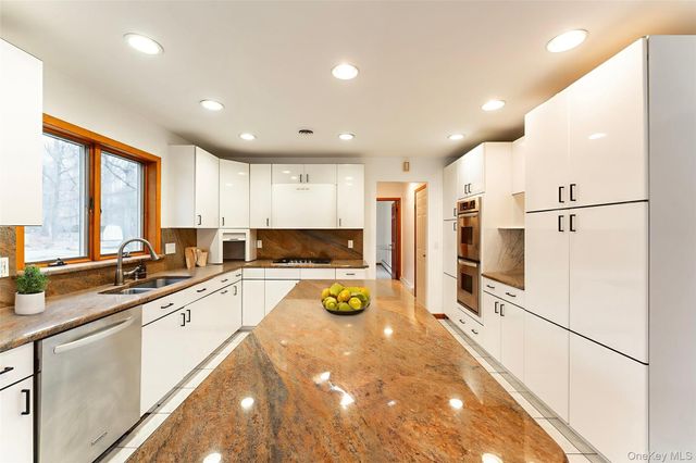 11 Secor Court, Pomona, NY 10970