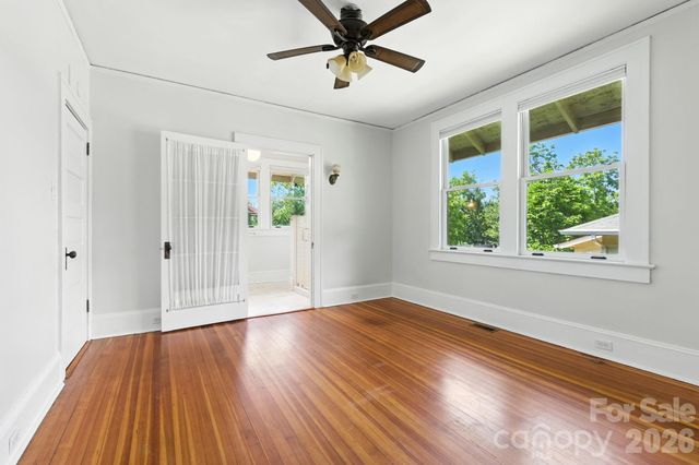 38 Austin Avenue, Asheville, NC 28801