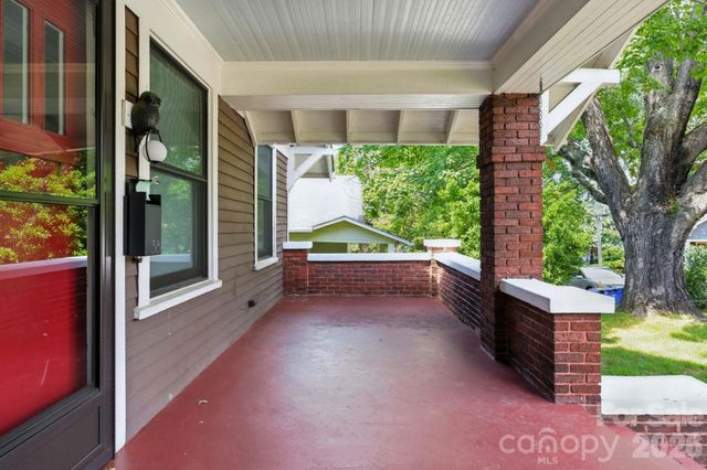 38 Austin Avenue, Asheville, NC 28801