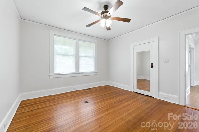 38 Austin Avenue, Asheville, NC 28801