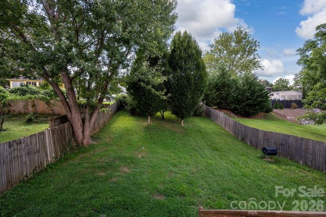 38 Austin Avenue, Asheville, NC 28801
