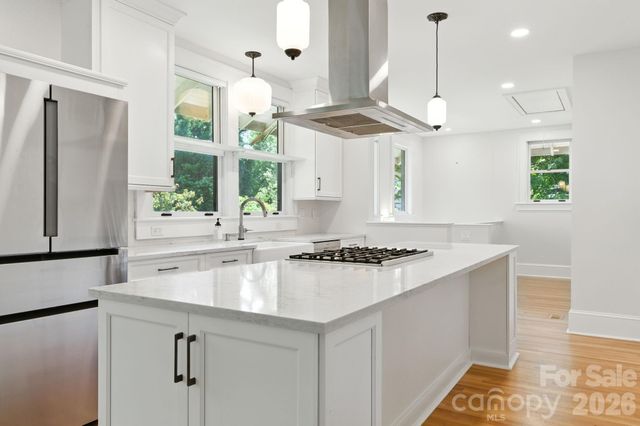 38 Austin Avenue, Asheville, NC 28801