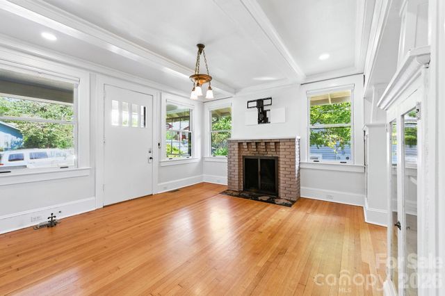 38 Austin Avenue, Asheville, NC 28801