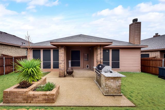 15825 Carlton Oaks Drive, Fort Worth, TX 76177