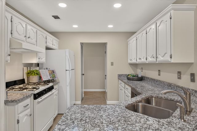 1750 Sterling Lane, Lewisville, TX 75067