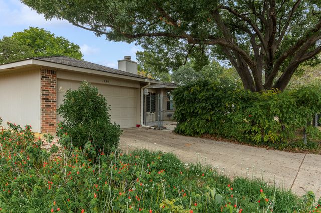 1750 Sterling Lane, Lewisville, TX 75067