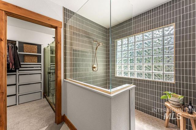 3057 E Nature Dr, Boise, ID 83706