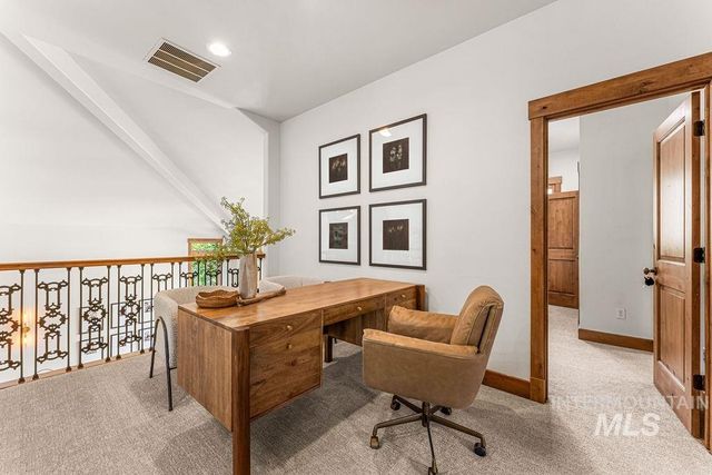 3057 E Nature Dr, Boise, ID 83706
