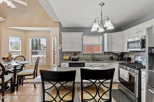 12232 Tierra Rosa Way, El Paso, TX 79938