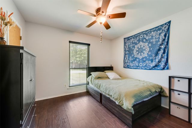 300 Valley Forge Lane, Arlington, TX 76002