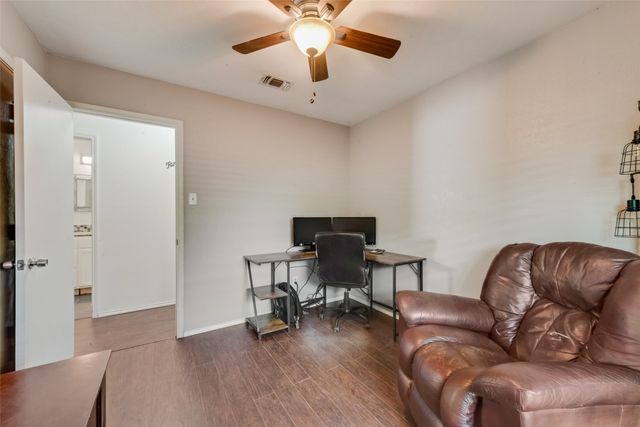 300 Valley Forge Lane, Arlington, TX 76002