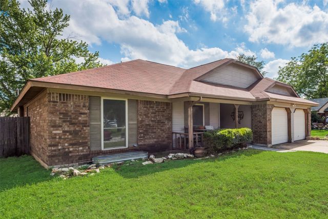 300 Valley Forge Lane, Arlington, TX 76002