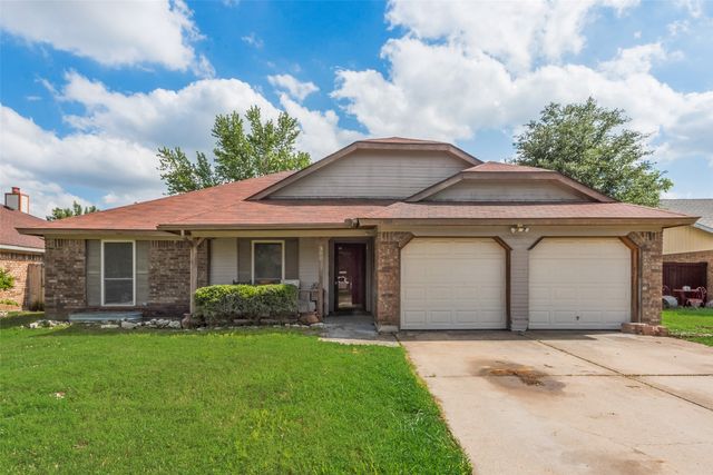 300 Valley Forge Lane, Arlington, TX 76002