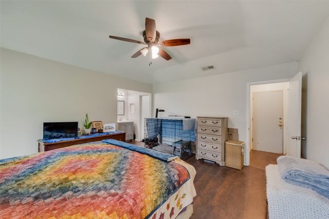 300 Valley Forge Lane, Arlington, TX 76002