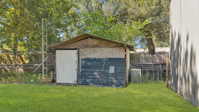 901 Elizabeth Avenue, Rosenberg, TX 77471