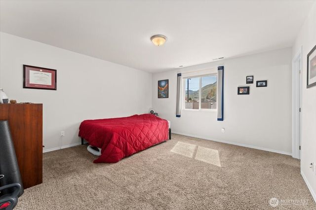 1327 S Miller Street, Wenatchee, WA 98801