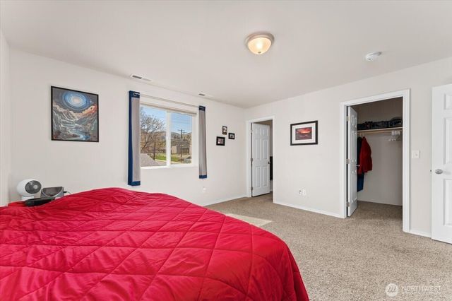 1327 S Miller Street, Wenatchee, WA 98801