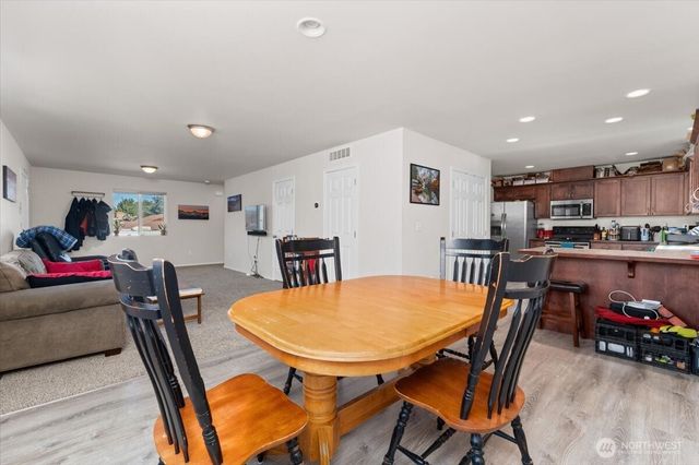 1327 S Miller Street, Wenatchee, WA 98801