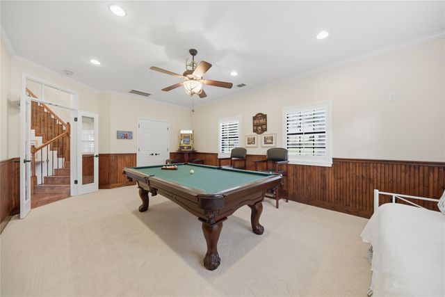 111 Oakmont Drive, New Ulm, TX 78950