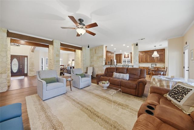 111 Oakmont Drive, New Ulm, TX 78950