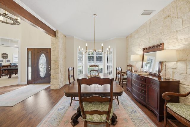 111 Oakmont Drive, New Ulm, TX 78950