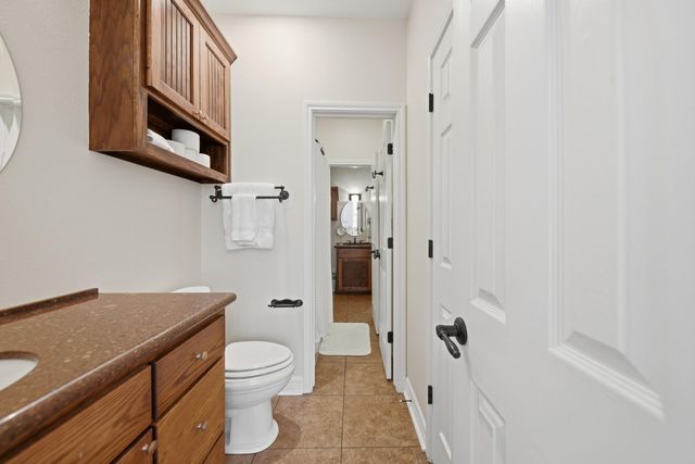 111 Oakmont Drive, New Ulm, TX 78950