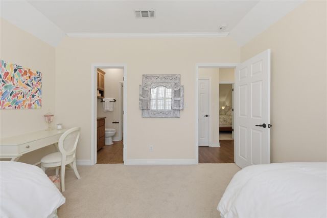 111 Oakmont Drive, New Ulm, TX 78950