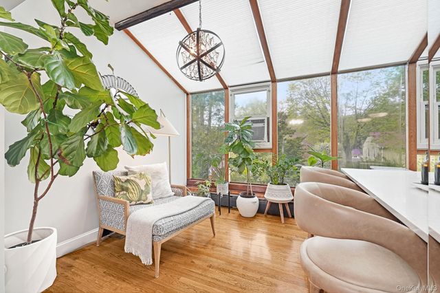 87 Lakeview Avenue, Hartsdale, NY 10530