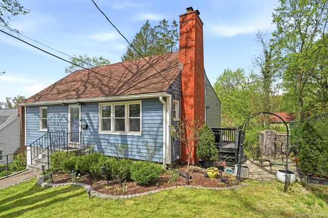 87 Lakeview Avenue, Hartsdale, NY 10530