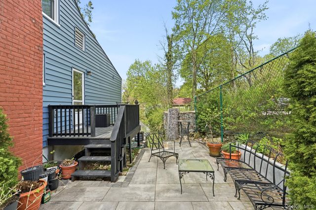 87 Lakeview Avenue, Hartsdale, NY 10530