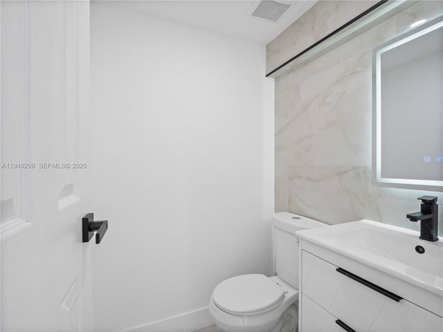 540 Harem Ave, Opa-locka, FL 33054