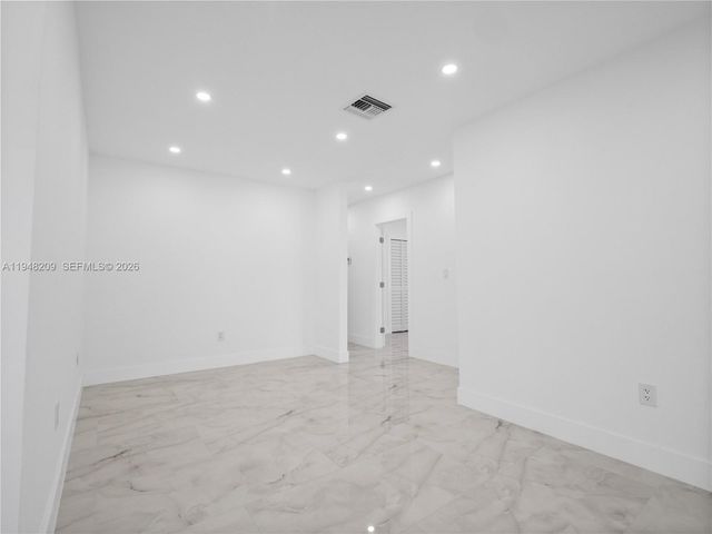 540 Harem Ave, Opa-locka, FL 33054