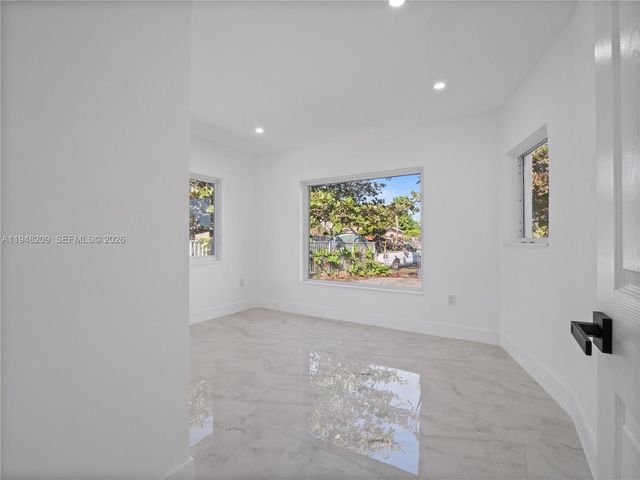 540 Harem Ave, Opa-locka, FL 33054