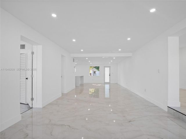 540 Harem Ave, Opa-locka, FL 33054