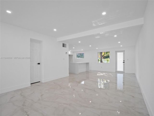 540 Harem Ave, Opa-locka, FL 33054