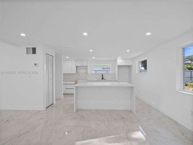 540 Harem Ave, Opa-locka, FL 33054