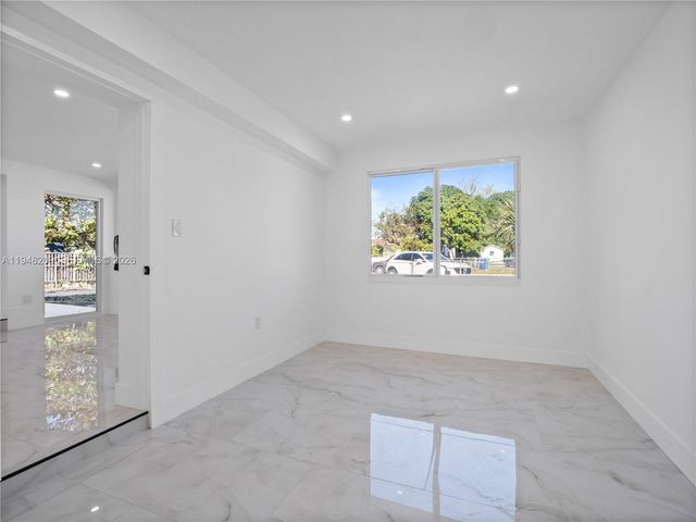 540 Harem Ave, Opa-locka, FL 33054