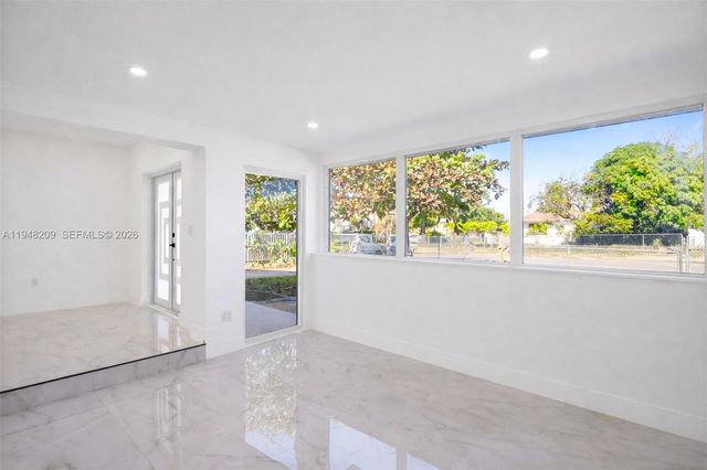 540 Harem Ave, Opa-locka, FL 33054