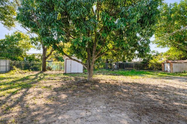 540 Harem Ave, Opa-locka, FL 33054