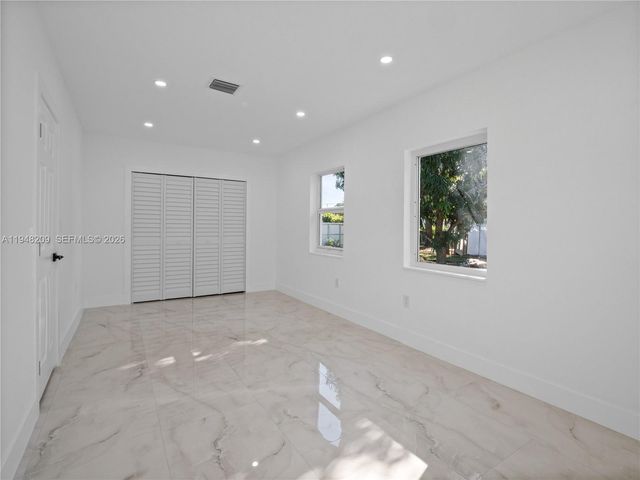 540 Harem Ave, Opa-locka, FL 33054