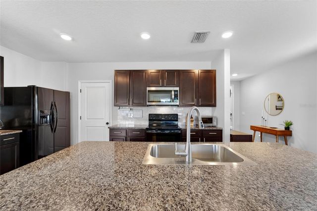 11176 LELAND GROVES DRIVE, Riverview, FL 33579