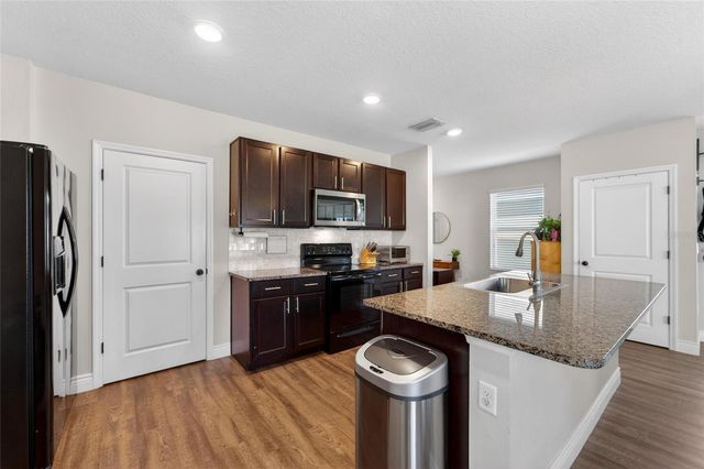 11176 LELAND GROVES DRIVE, Riverview, FL 33579