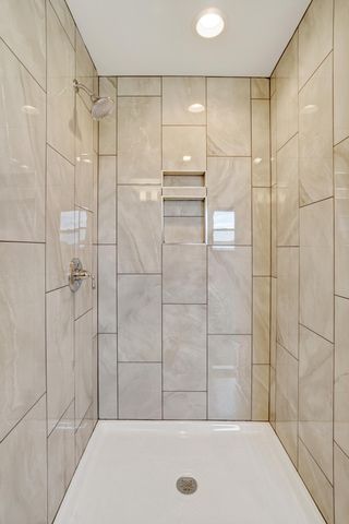 7584 E 115th Avenue, Crown Point, IN 46307