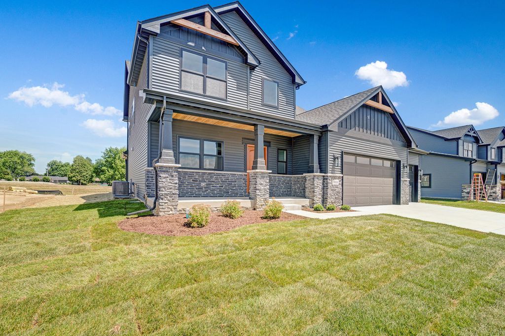 7584 E 115th Avenue, Crown Point, IN 46307