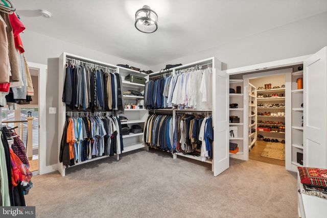 1221 S ROLFE ST, Arlington, VA 22204