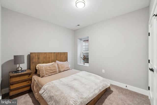 1221 S ROLFE ST, Arlington, VA 22204