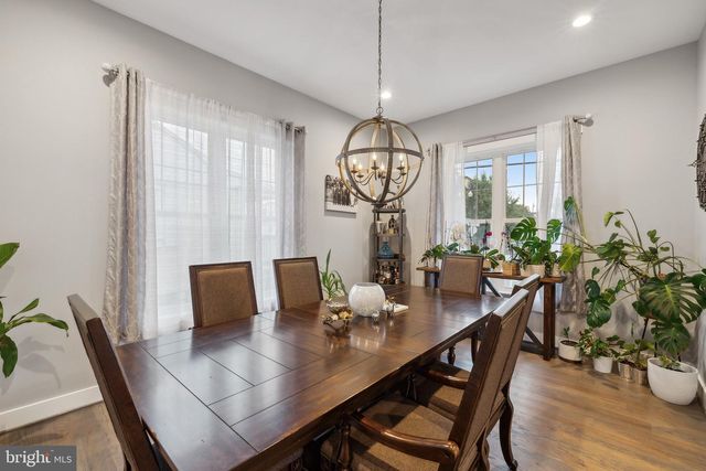 1221 S ROLFE ST, Arlington, VA 22204